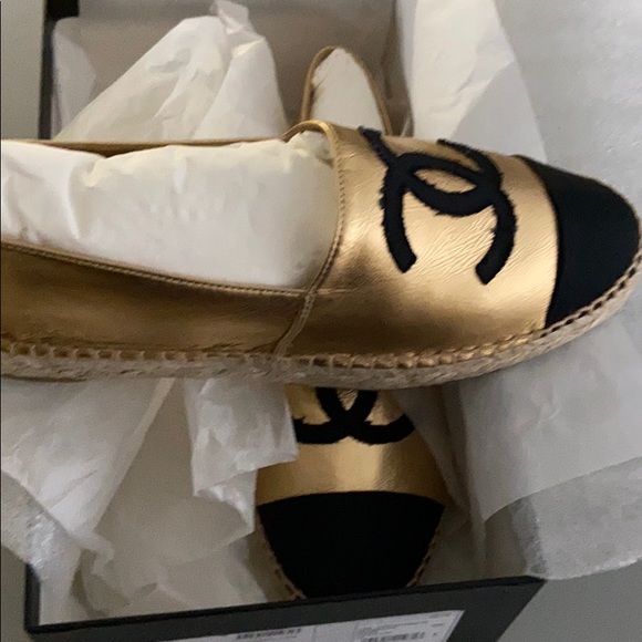 Chanel gold and black espadrilles NWB size 39 - Picture 7 of 10